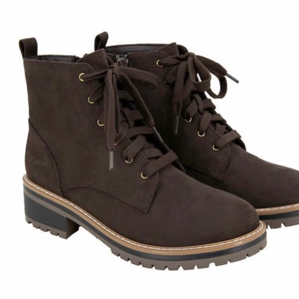 Kensie Ladies lace front , side zipper boots - Picture 1 of 5